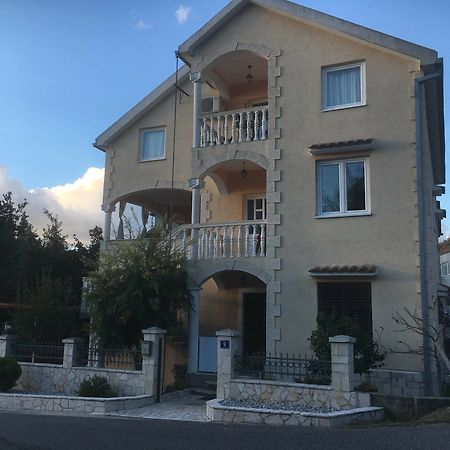 Kairos Rooms Тиват Екстериор снимка